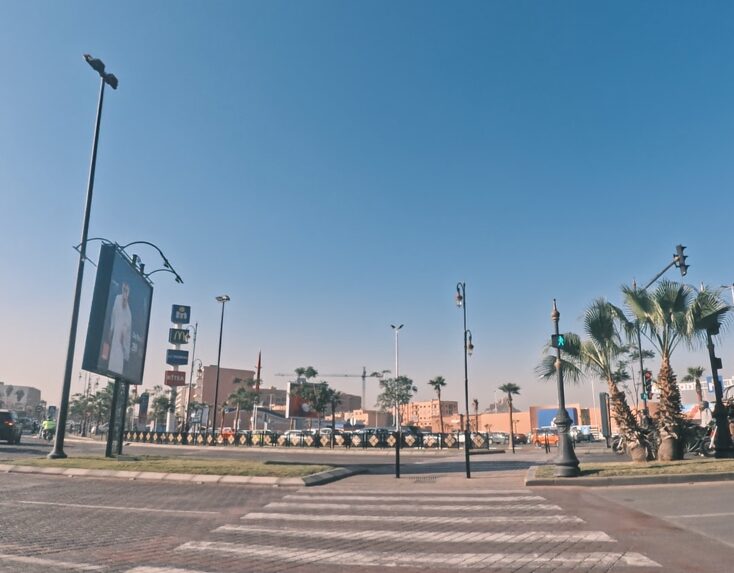 マラケシュの信号付き横断歩道（Marrakech, Morocco）