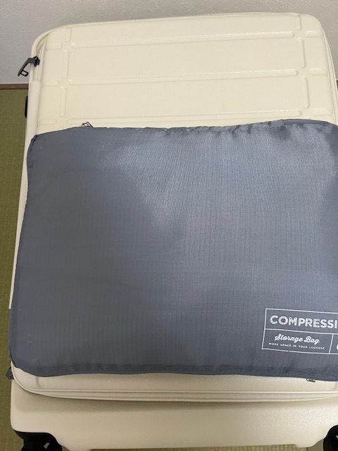 圧縮袋を使ったスーツケース収納｜モロッコ旅行の荷物